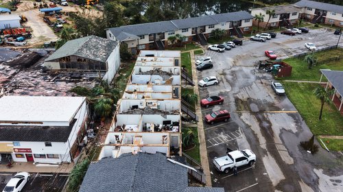 Isaías deja a casi 396 mil usuarios sin luz en Florida y Alabama
