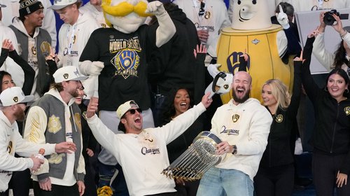 Milwaukee se rinde ante Cerveceros por su primera Serie Mundial