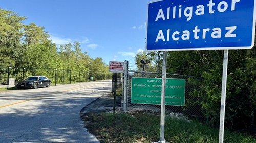 Gobernador de Florida anuncia el cierre de Alligator Alcatraz