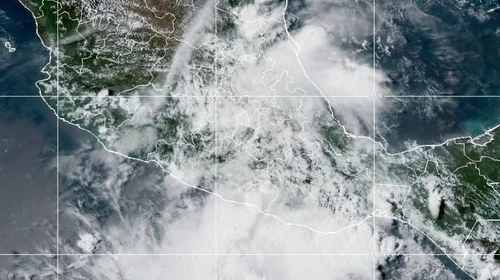 Avanza_tormenta_Ivo_en_el_Pacifico_provocara_lluvias_fuertes_ab942b99ad