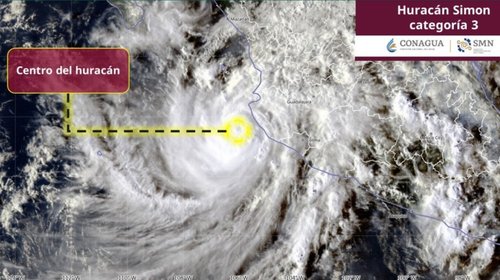 Avance del huracán 'Simon' baja a categoría 3 frente a la costa