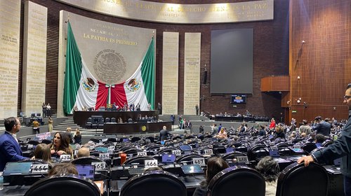 Diputados aprueban en lo general la 'Ley Antimemes'
