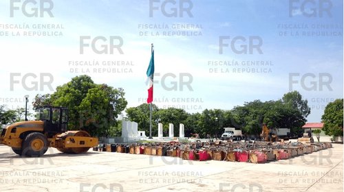 Destruyen 13.5 toneladas de químicos y droga en Nayarit