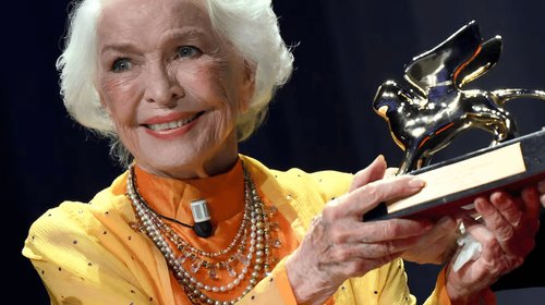 Recibe Ellen Burstyn León de Oro honorífico en Venecia