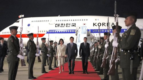  Lee Jae-myung llega a México para reunirse con Sheinbaum