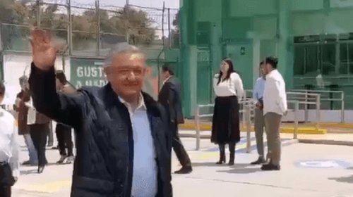 Reaparece AMLO en sucursal del Banco del Bienestar