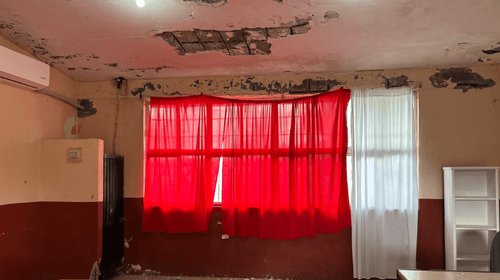 Caída de concreto en primaria de Reynosa preocupa a padres
