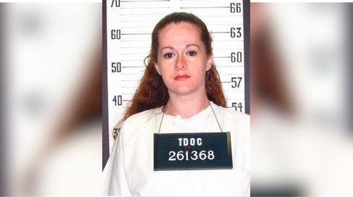 Christa Pike es dada de alta del hospital y vuelve a prisión