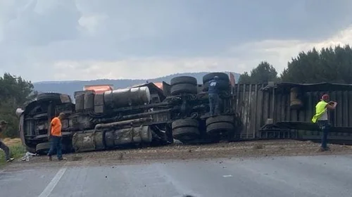 Colapsa_trafico_en_Carretera_57_por_multiples_accidentes_viales_4365dab902