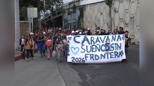 Parten 600 migrantes deportados por Trump en caravana