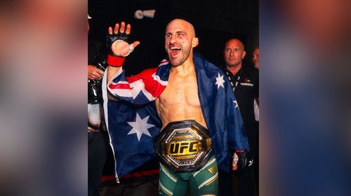 Alexander Volkanovski retiene cinturón y opaca invicto de Evloev