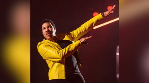 Lionel Richie es hospitalizado de urgencia tras su show
