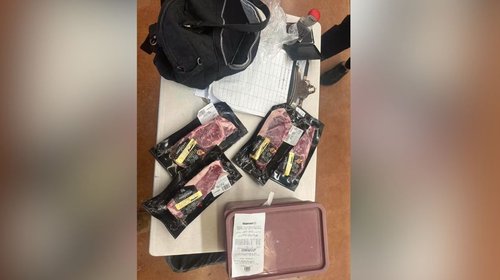 Sorprenden a mujer con carne sin pagar en tienda de Saltillo