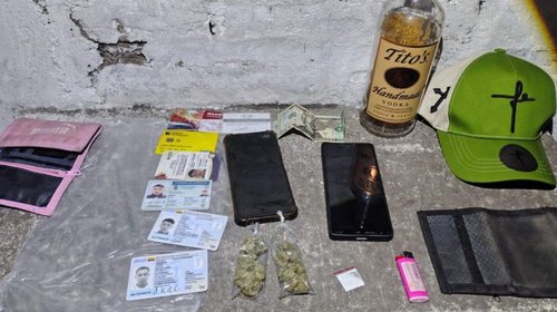 Capturan a tres en moto con droga durante control en Ecuador