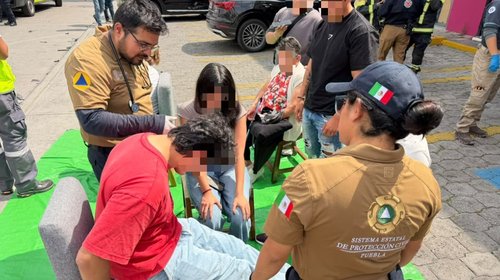 Provoca carambola de seis autos, siete lesionados en Puebla