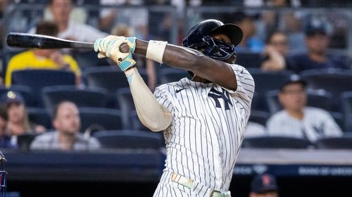 Vencen Yankees 9-2 a Boston y dividen la doble cartelera