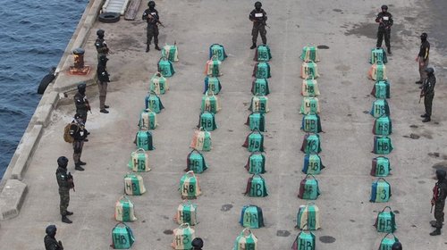 Incautan más de mil paquetes de droga en costas de Honduras