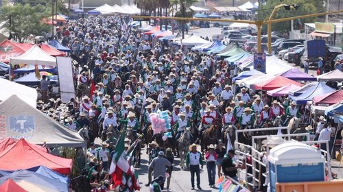Celebra Coahuila la edición 37 de la Cabalgata de Sabinas