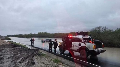 Cierran la carretera Reynosa-San Fernando por inundación