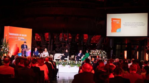 Presentan libro sobre el modelo de salud de NL