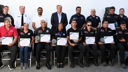 Reconocen a elementos de Protección Civil en Monterrey