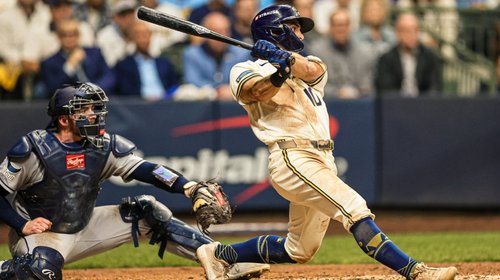 Milwaukee vence 5-4 a Tampa Bay y toma ventaja de 2-0