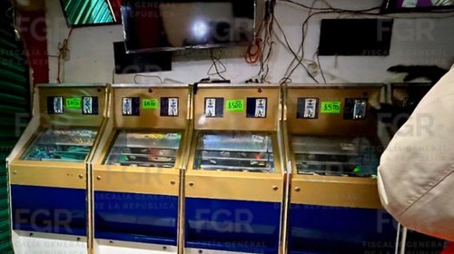 Catean 9 locales por máquinas ilegales en San Cristóbal