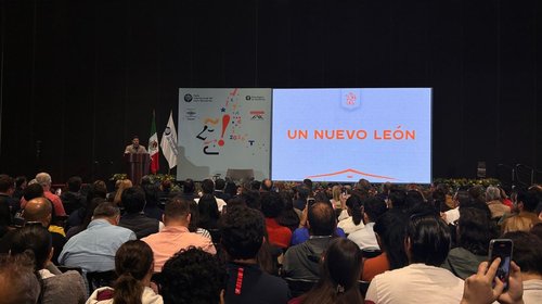 Presenta Samuel Garcia 'Un Nuevo Leon', su quinto libro