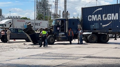 Dejan tres accidentes con tráileres caos vial en Altamira