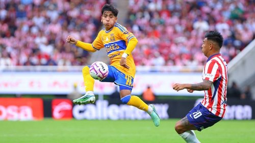 Tigres empata 1-1 con Chivas y se aleja de zona de liguilla