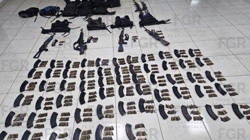 Aseguran arsenal y vinculan a proceso a cuatro en Sinaloa