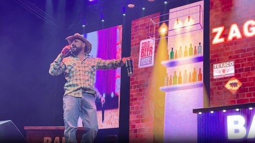 Llena José Luis Zagar escenario con comedia en Monterrey