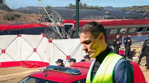 Espana_confirma_39_muertos_por_descarrilamiento_ferroviario_2595185a31
