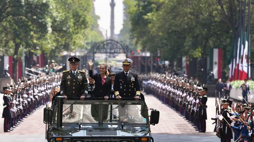 G0vv6_DJXQAACYPM_6cd25a13ad