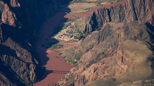Gran Cañón amplía cierres tras inundación mortal