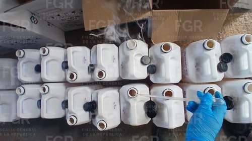 Aseguran 200 litros de metanfetamina en Hermosillo