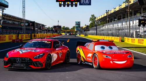 Rayo McQueen llega a la F1 para celebrar 20 años de Cars