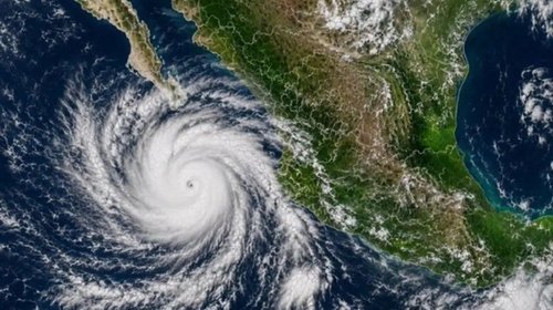 Marie se fortalece y podría convertirse en huracán