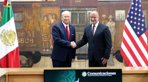 México y EUA buscan fortalecer el mercado aéreo bilateral