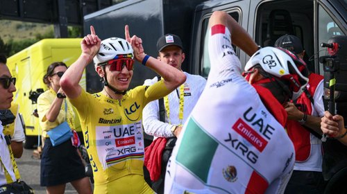Brilla Isaac del Toro en el Tour de Francia; termina tercero