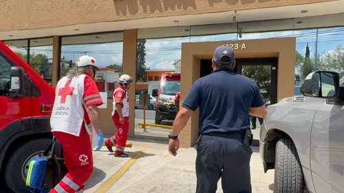 Restaurante sufre explosión mientras llenaba su tanque de gas