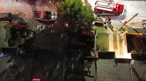 Vecinos combaten incendio en la colonia Los Barrios