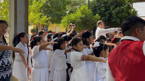 Regresan a clases 406 alumnos en la escuela Ernesto Gutiérrez