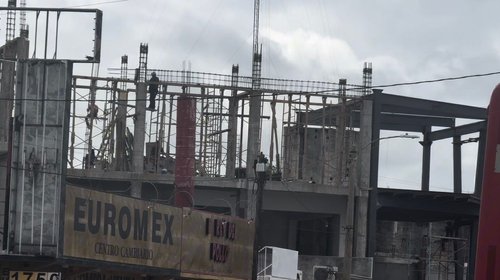 Construcción de viviendas genera empleos en Matamoros