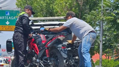 Refuerzan operativos contra motociclistas inseguras
