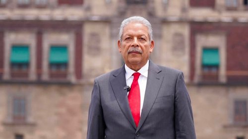 Acude Tereso Medina al Segundo Informe de Claudia Sheinbaum