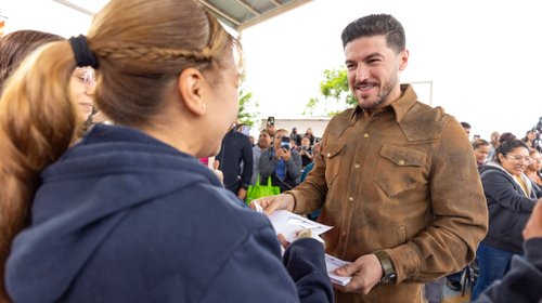 Activan transporte gratis a beneficiarias de Ayudamos a Mujeres
