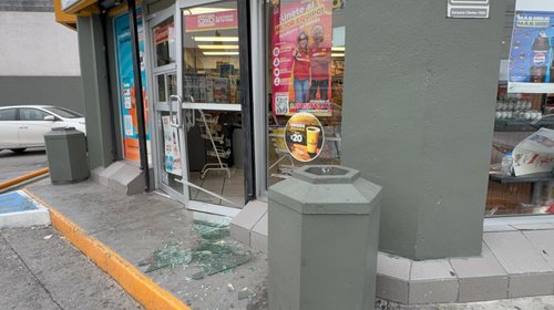 Policía atiende reporte por cristal roto en tienda de Saltillo