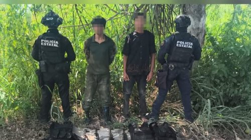 Capturan a tres personas con armas y equipo en Escuinapa