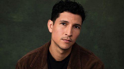Danny Ramirez se suma al elenco de Miami Vice ’85